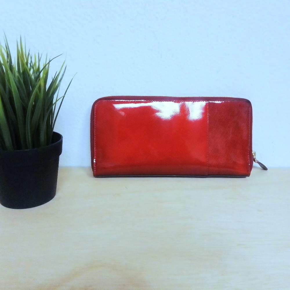 Gorgeous Tumi women's Red Classy Clutch